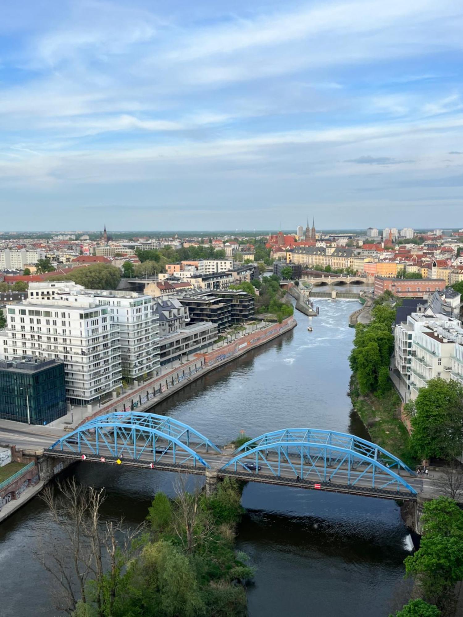 Family House By The River Odra -Panoramic Terrace - 3Room Apartment With 2 Separate Bedrooms And 2 Balconies By Wroapart-Pl- Perfect For Family & Business Stays Вроцлав Екстериор снимка