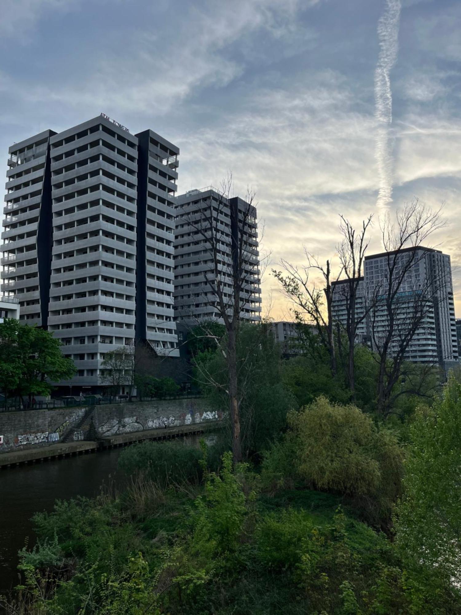 Family House By The River Odra -Panoramic Terrace - 3Room Apartment With 2 Separate Bedrooms And 2 Balconies By Wroapart-Pl- Perfect For Family & Business Stays Вроцлав Екстериор снимка